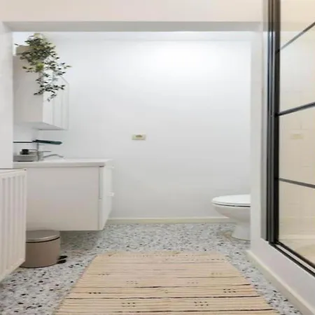 Hub Apartment *